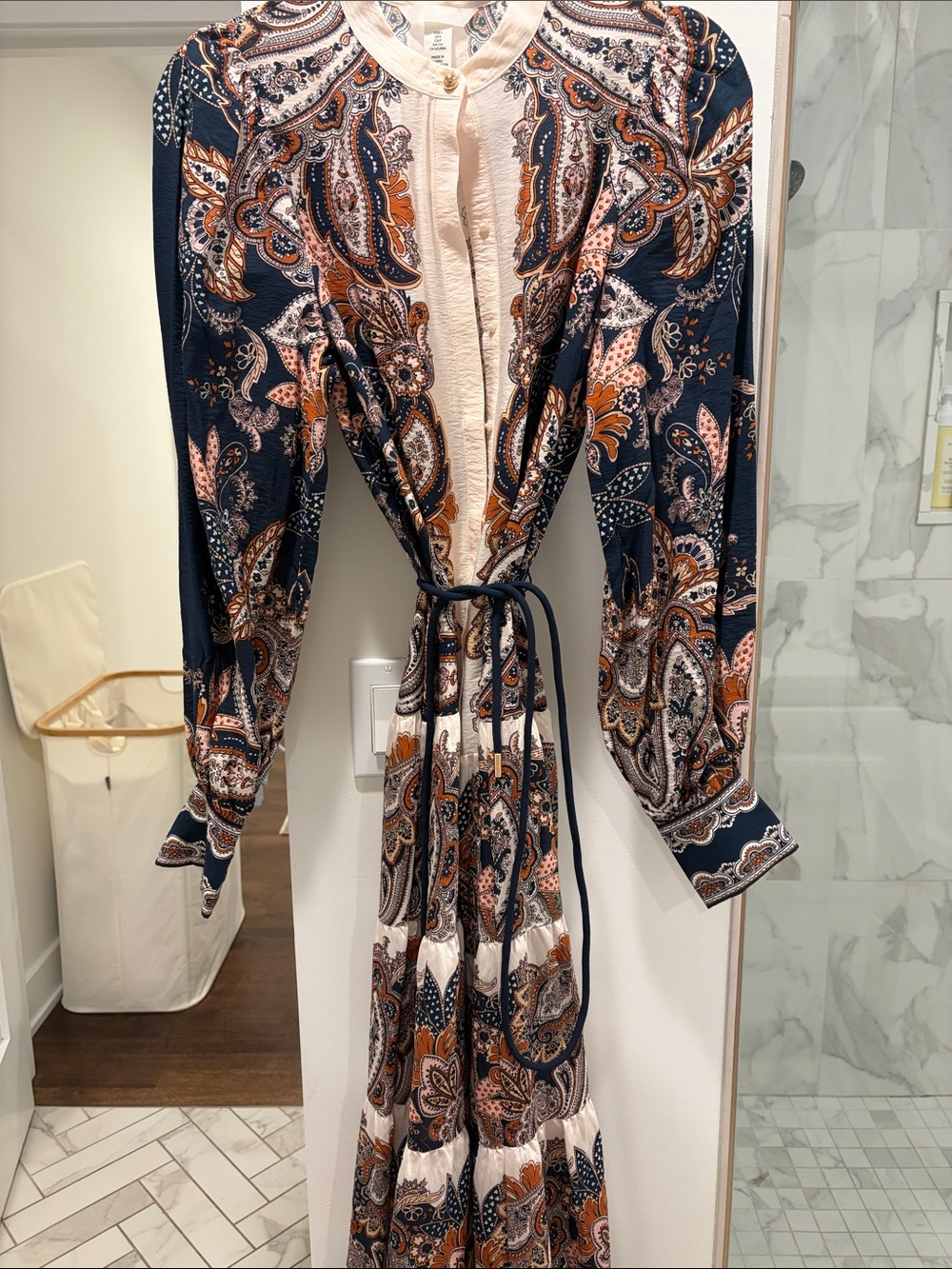 H&M Navy and Cream Paisley Tiered Maxi Dress NWT - Picture 6 of 8